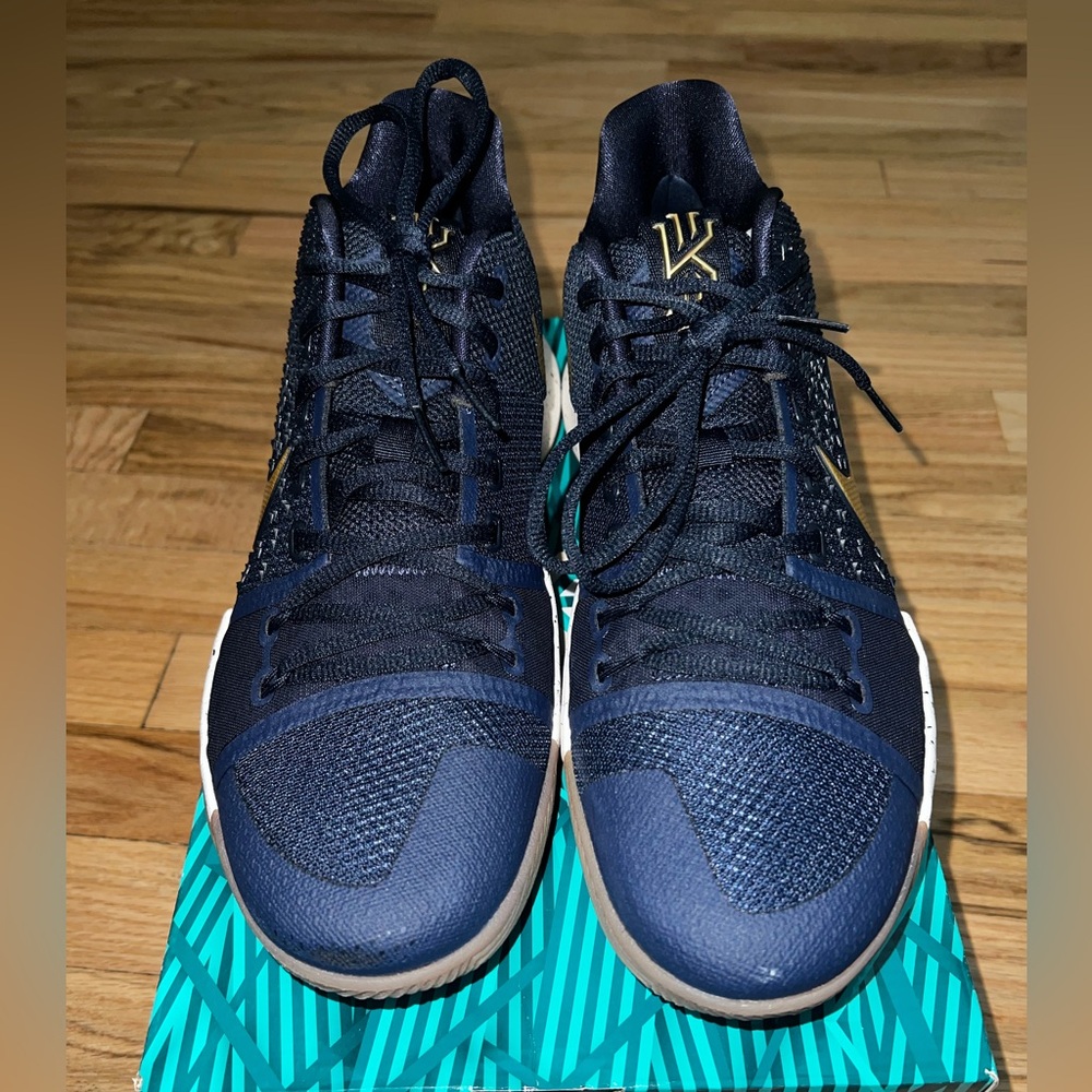 PRICE SLASH!! Like New! Nike Kyrie 3, Navy & Metallic Gold, Size 10
